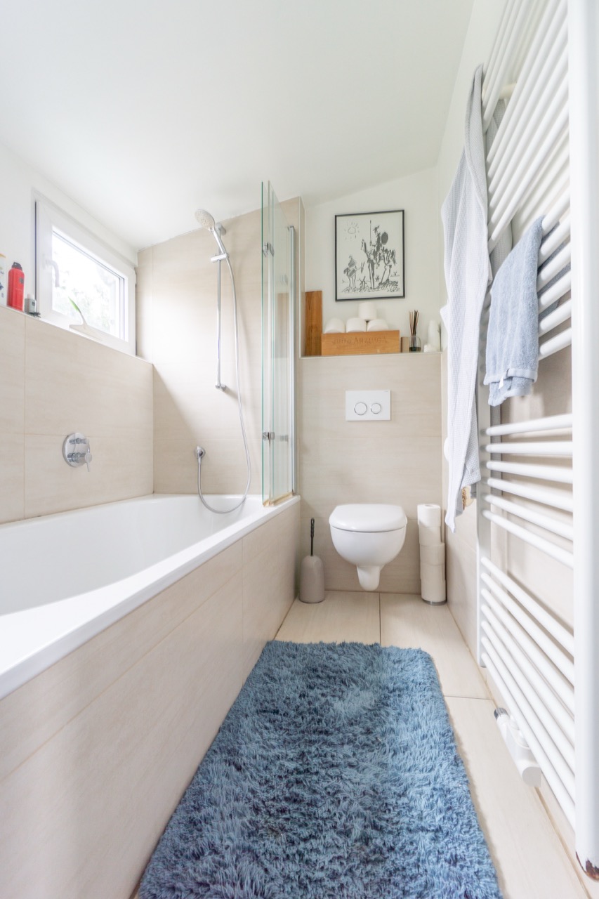 Badezimmer im Obergeschoss II Doppelhaush�lfte D�sseldorf