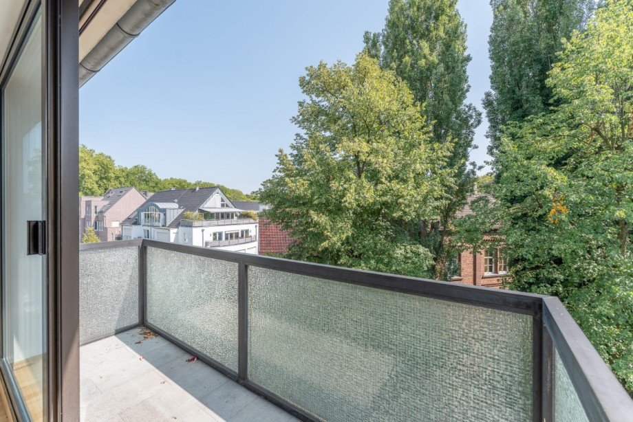 Der Sonnenbalkon am Wohnraum Etagenwohnung D�sseldorf