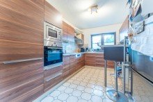 Die Einbauku Zum Wohlf�hlen! 3-Zimmer Erdgeschosswohnung mit gro�em Garten und Einzelgarage